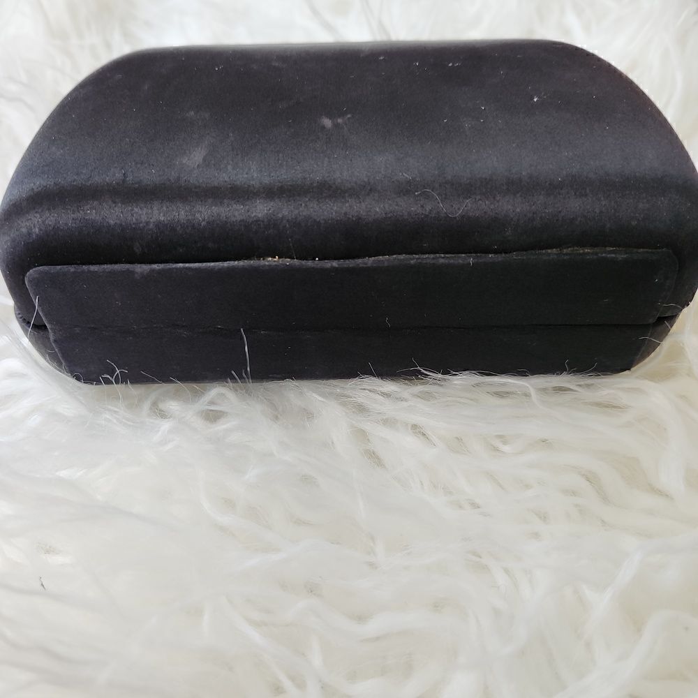 Clutch with Rhinestone Closure - Picture 5 of 6